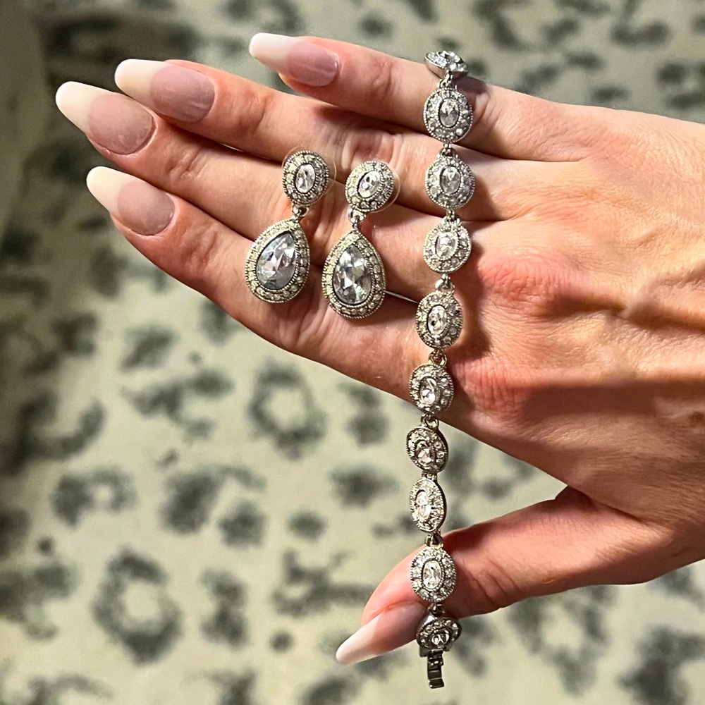 Crystal bracelet and earrings